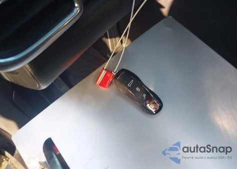 2015 Porsche Panamera 4S from USA, damaged, VIN WP0AB2A72FL050735